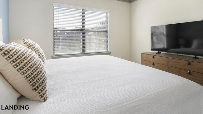 Foto del edificio - 2539 Spring Cypress Rd