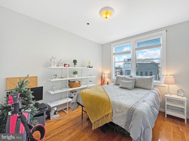 Foto del edificio - 1367 Florida Ave NE