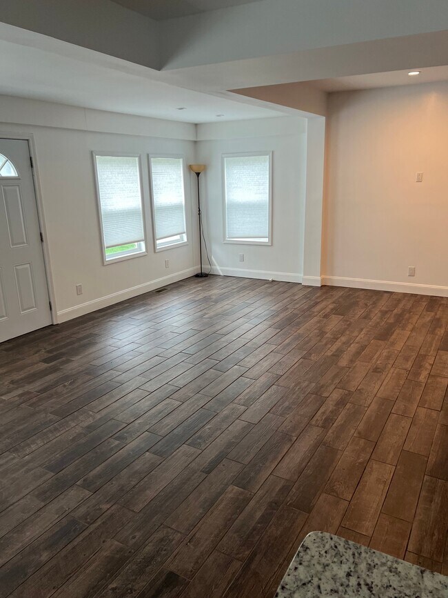 Foto del edificio - 1109 W 34th St