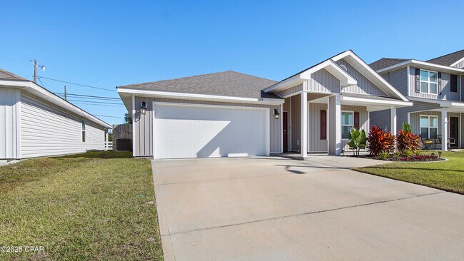 Foto del edificio - 4028 Silver Spur Rd