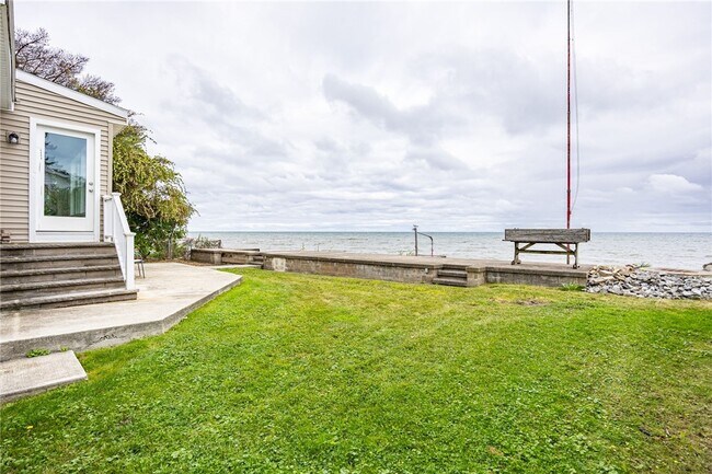 Foto del edificio - 200 Lakeshore Dr