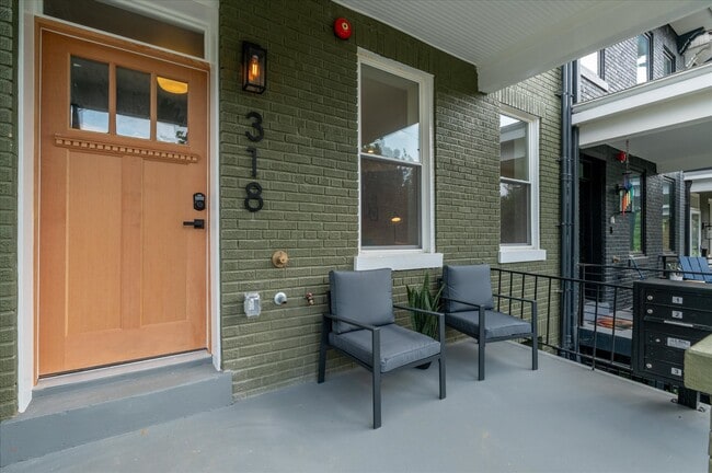 Foto del edificio - 318 Webster St NW