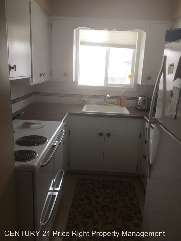 Building Photo - 2 br, 1.5 bath House - 1333 12th Street