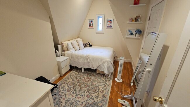Foto del edificio - 44 Greycliff Rd