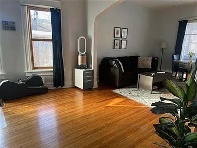 Building Photo - Paradise Home