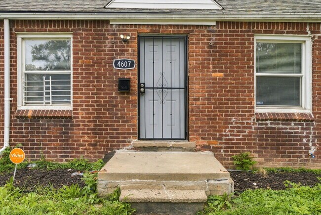 Building Photo - 4607 Cadieux Rd