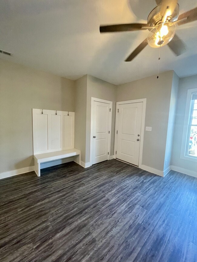 Building Photo - 45 High St