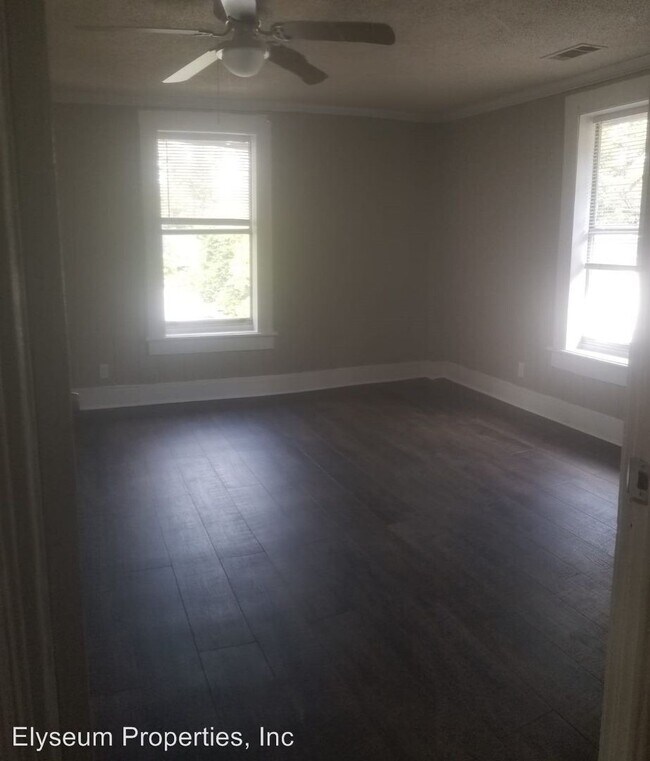 Building Photo - 126 W 59th St