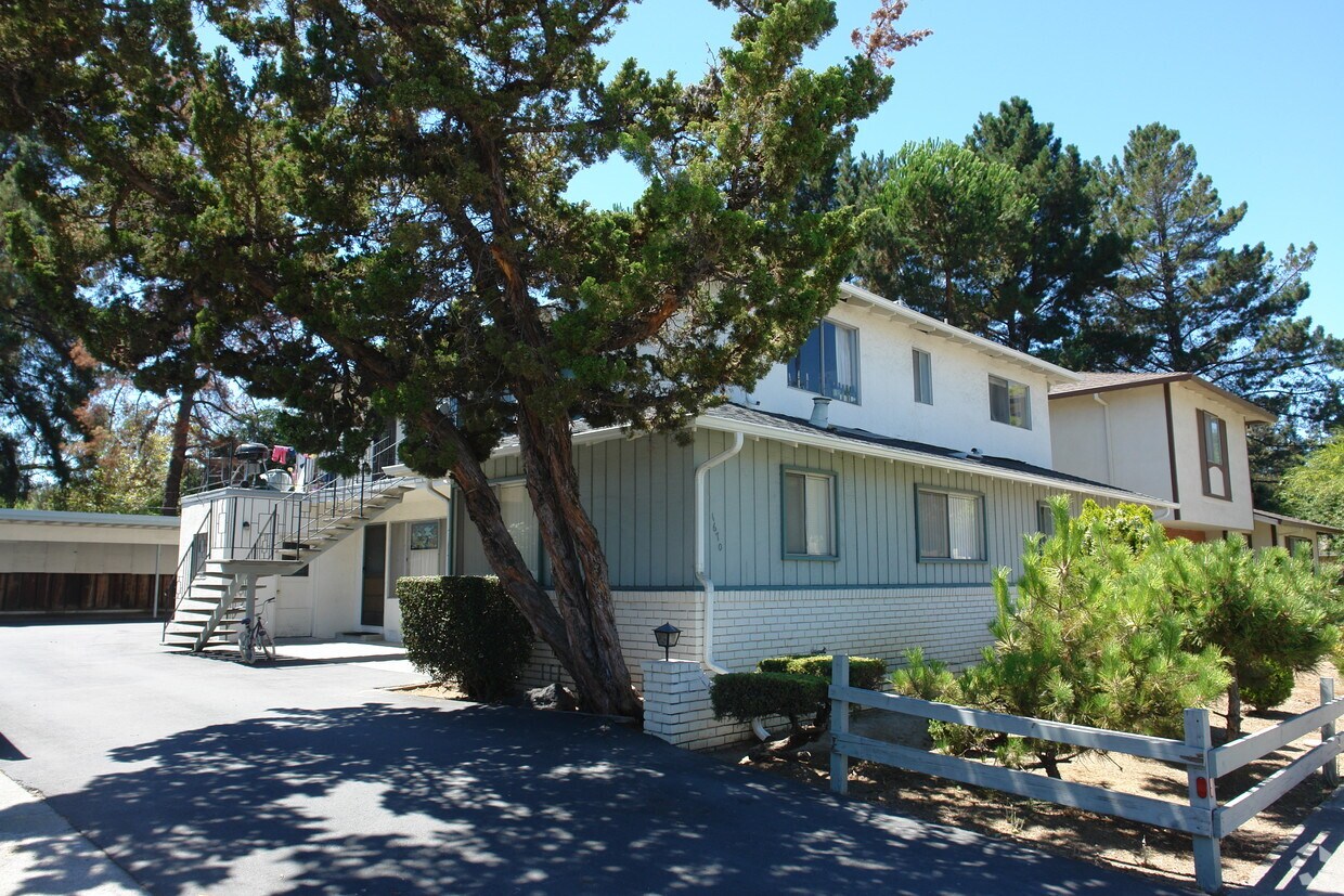 Primary Photo - 1670 De Marietta Ave