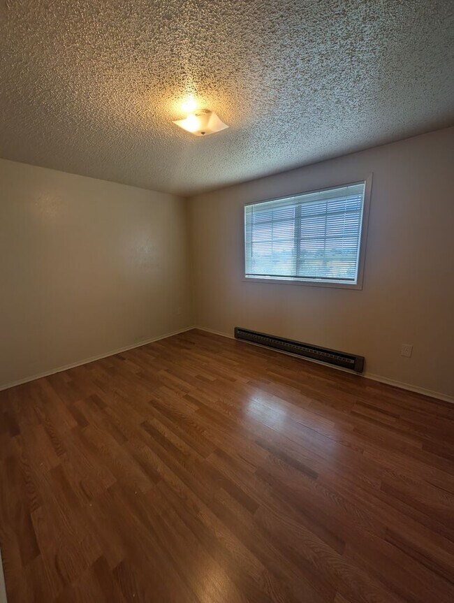 Building Photo - Dabney-PM-026-0274