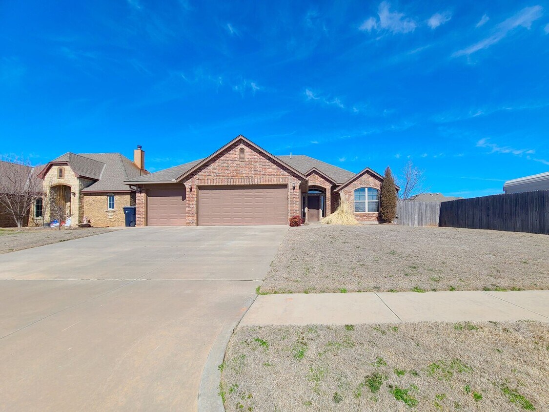 837 SE 8th St, Moore, OK 73160 House Rental in Moore, OK