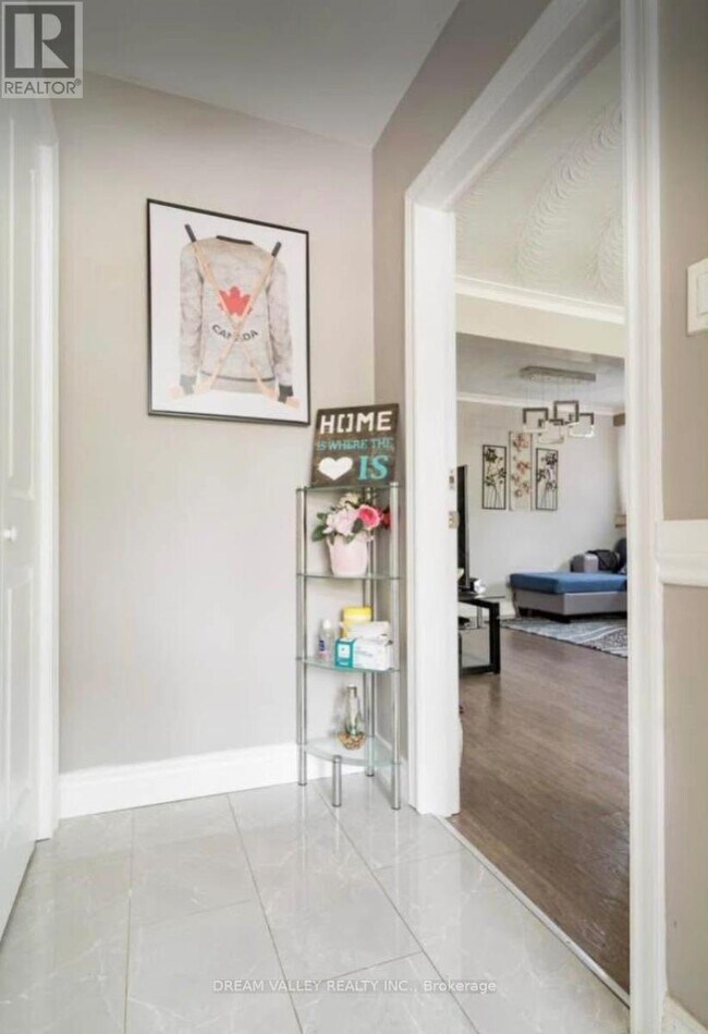 Photo du bâtiment - 12 Chandler Dr