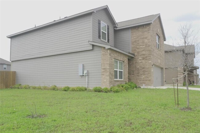 Foto del edificio - 14300 Prairie Sod Ln