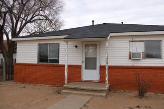 Building Photo - 500 9th Ave