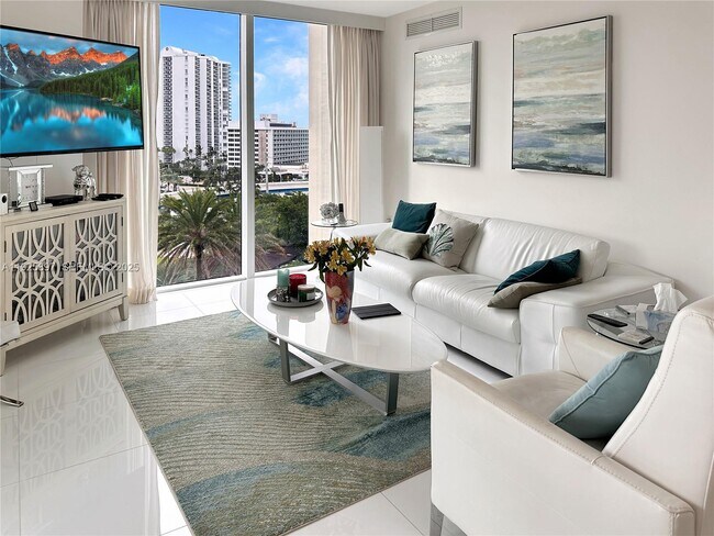 Foto del edificio - 250 Sunny Isles Blvd