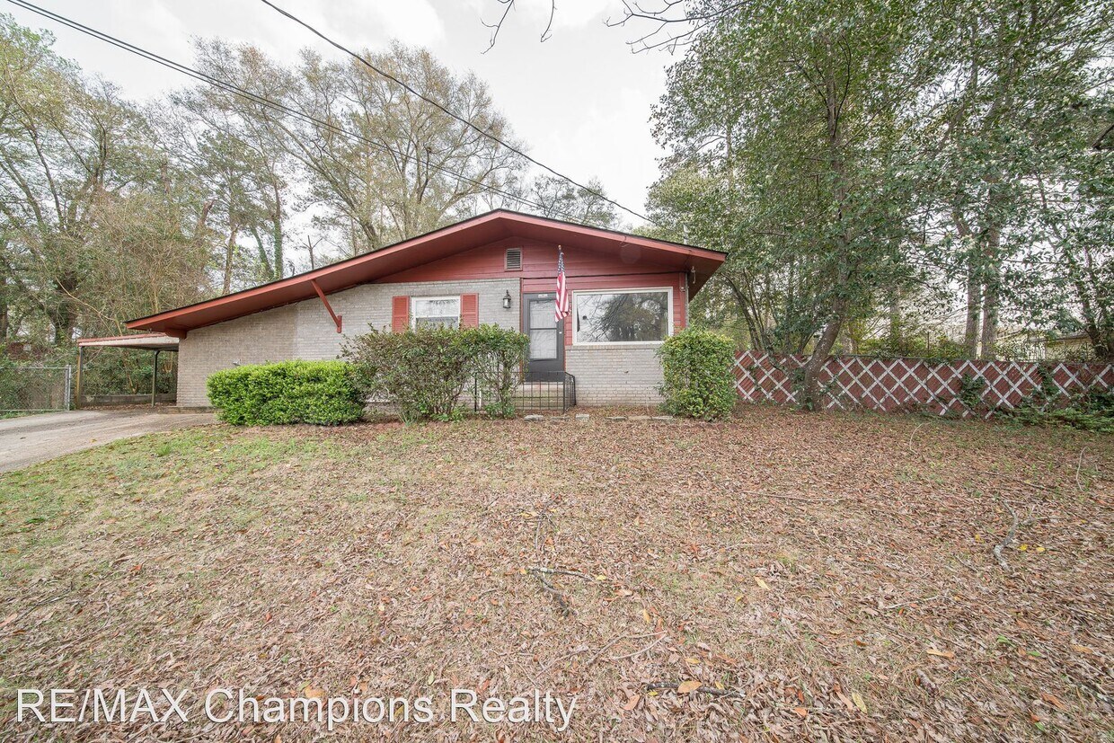 Primary Photo - 3 br, 1.5 bath House - 858 Woodcliff Ct