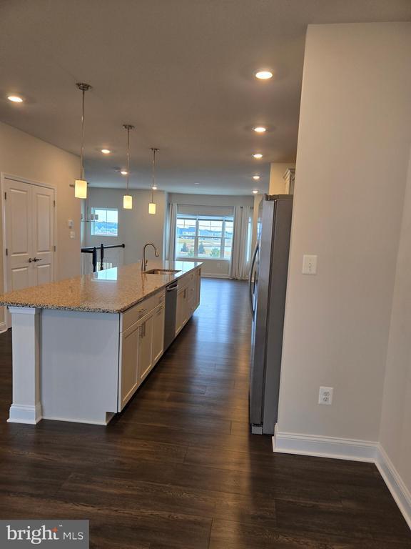 Foto del edificio - 24719 Chester Ln