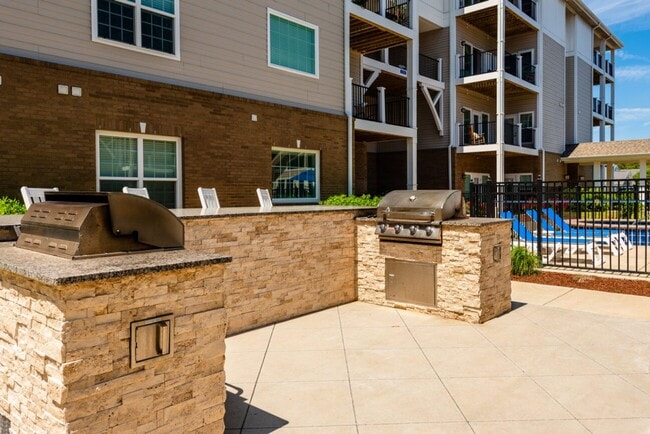 Foto del edificio - OBX 2 Bd 2Ba Apartment- Available 2/24/26