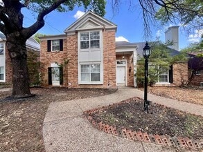 Building Photo - 304 Trees Dr