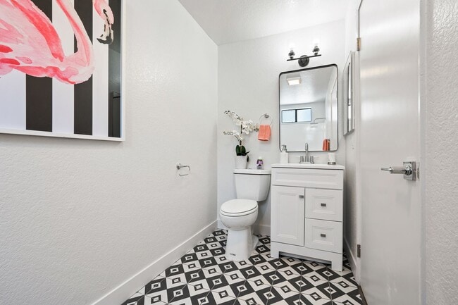 Interior Photo - The Hive @ Market