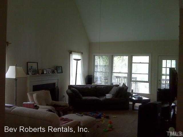 3 br, 2.5 bath House - 2813 Isabella Drive - 4