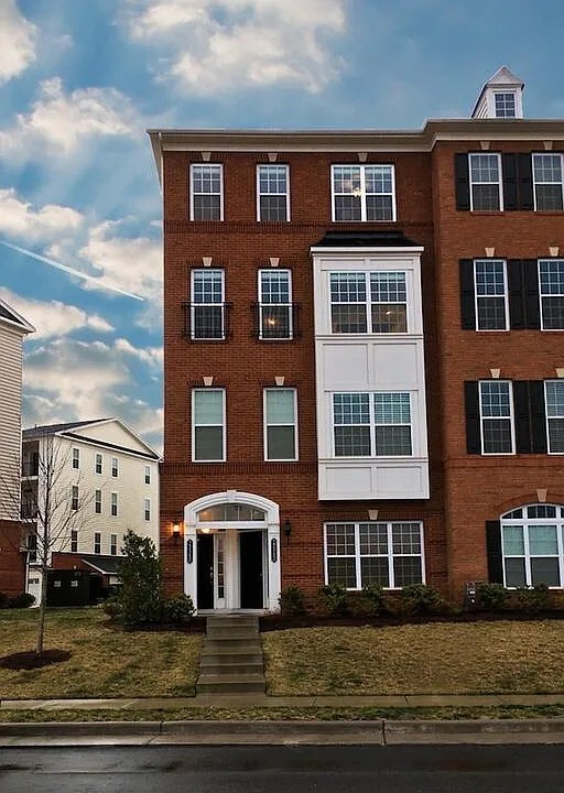 Foto del edificio - 23540 Hopewell Manor Terrace