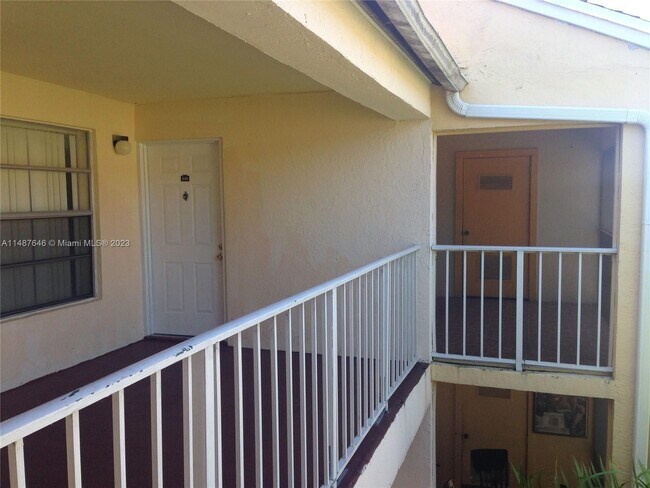 Foto del edificio - 15300 SW 106th Terrace