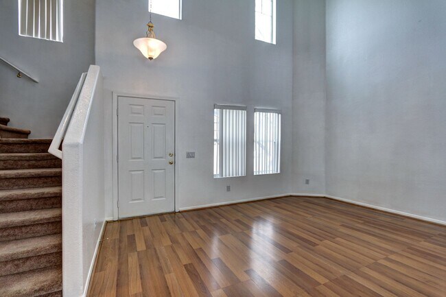 Foto del edificio - 5332 N Carlsbad Heights St