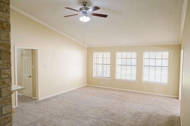 Building Photo - 22526 Wildwood Grove Dr