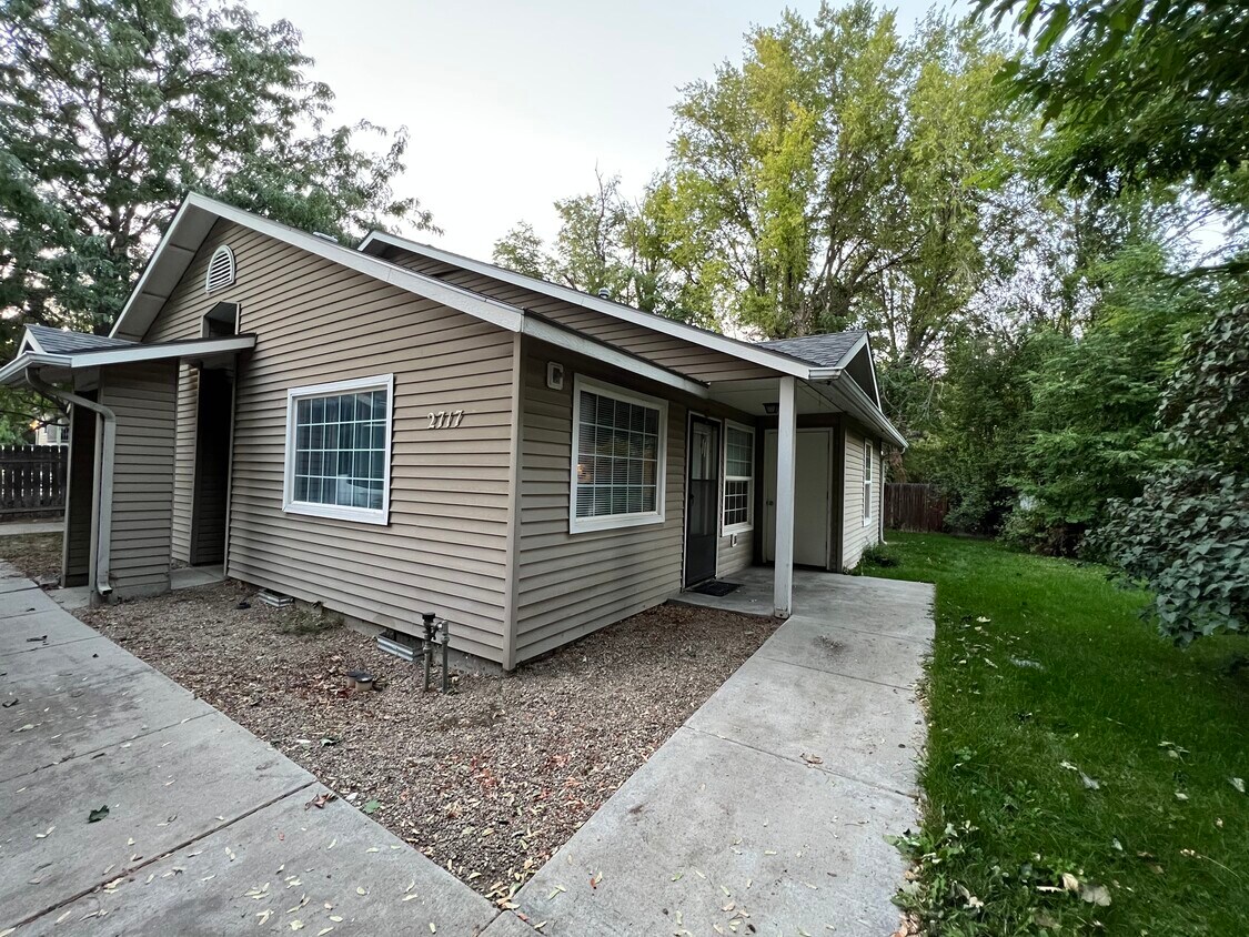 2717 S Pond St Unit 102, Boise, ID 83705 Apartments in Boise, ID