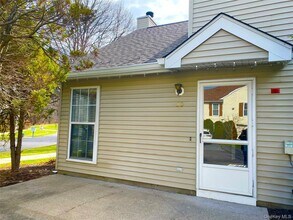 Building Photo - 50 Olde Wagon Rd