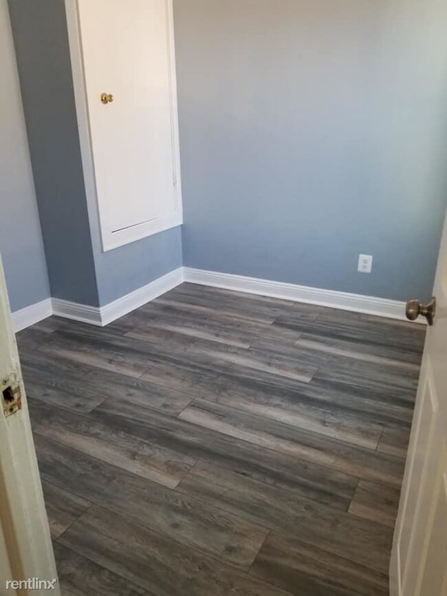 Building Photo - 1 br, 1 bath House - 36 Oak St Apt 2F