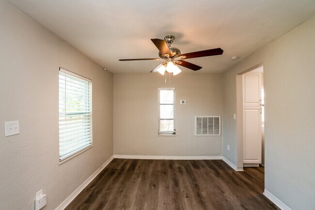 Building Photo - 4139 26th St N