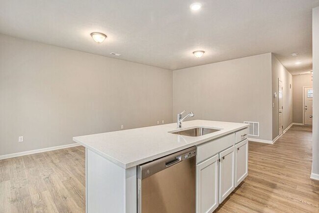 Building Photo - 4600 Gln Hvn Dr