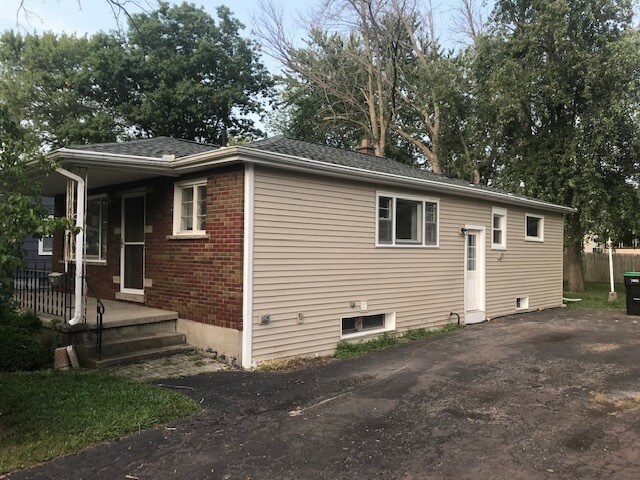 Primary Photo - 3377 Greenway Rd