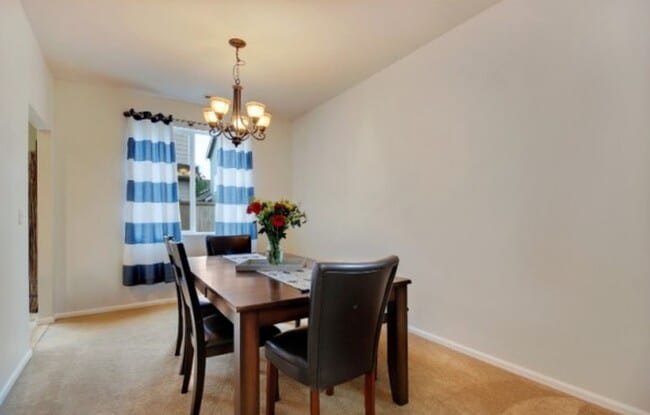 Building Photo - 6408 40th St Ct E