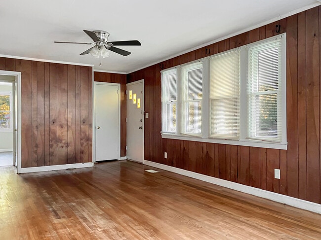 Building Photo - 1991 Higdon St