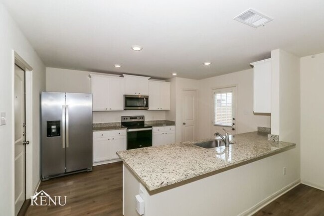 Foto del edificio - Coming Soon!