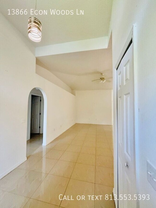 Foto del edificio - 13866 Econ Woods Ln