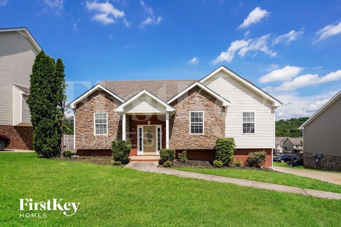 Foto principal - 2179 Powell Rd