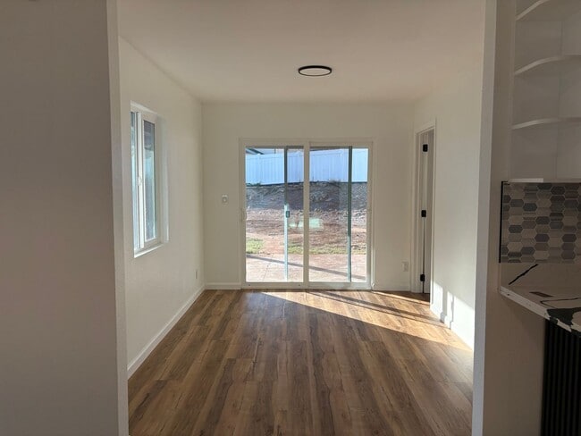 Building Photo - Stunning Home in Sea Country