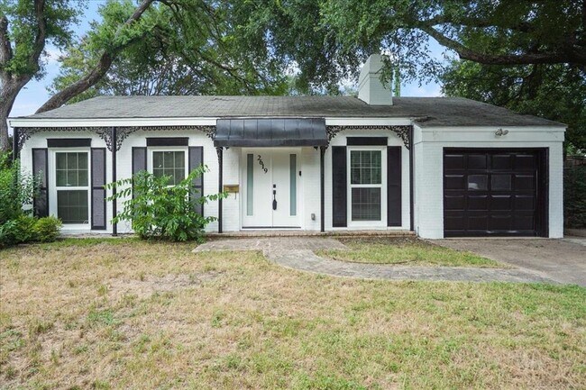 Foto del edificio - 2619 W 45th St