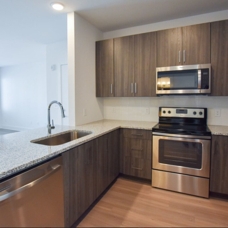 Primary Photo - 1111 Boulevard SE