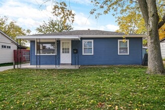 Building Photo - 3238 Kenwood St