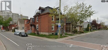 Building Photo - 703 Cooper St