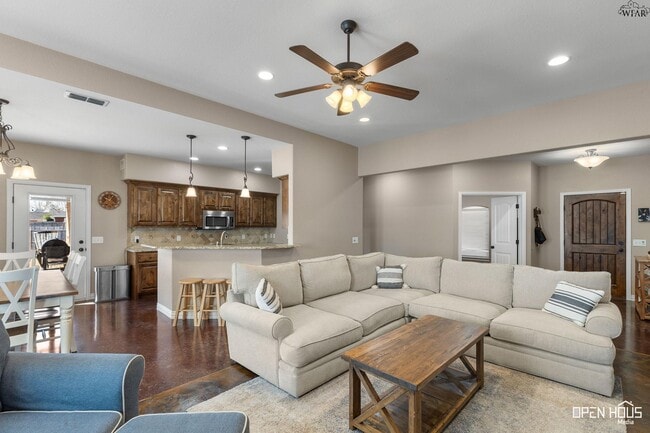 Foto del edificio - 7 Freedom Cir