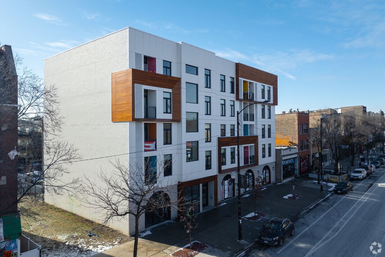 Primary Photo - Paseo Boricua Arts Building