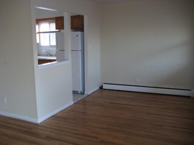 Building Photo - 6714 49th Ave