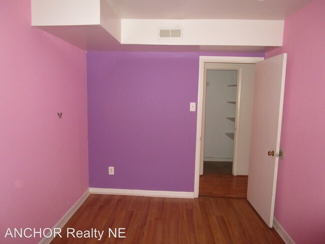Building Photo - 2224 Benson St