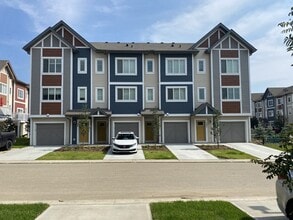 Building Photo - 320 Secord Blvd NW